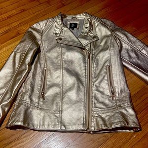 Xl ladies faux leather jacket.
